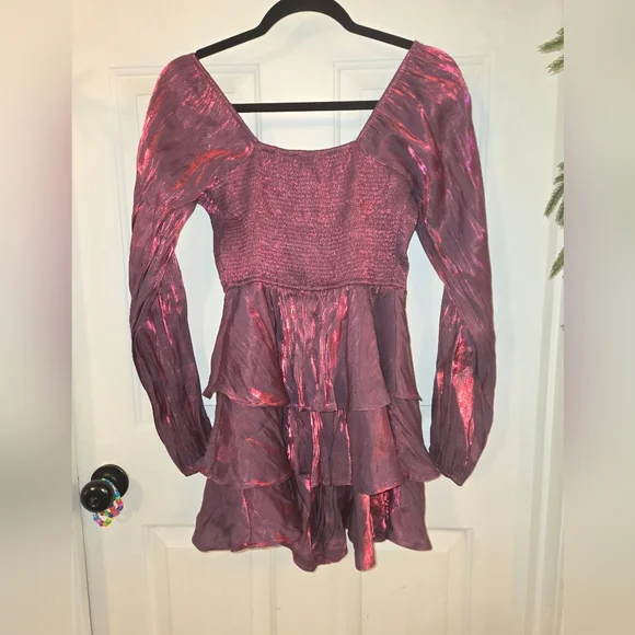 Entro Medium Long Sleeve Metallic Chromatic Purple Ruffle Tiered Romper - Picture 3 of 9